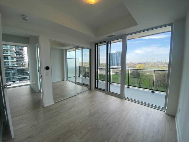809 - 70 Annie Craig Dr, Condo with 1 bedrooms, 2 bathrooms and 1 parking in Toronto ON | Image 4