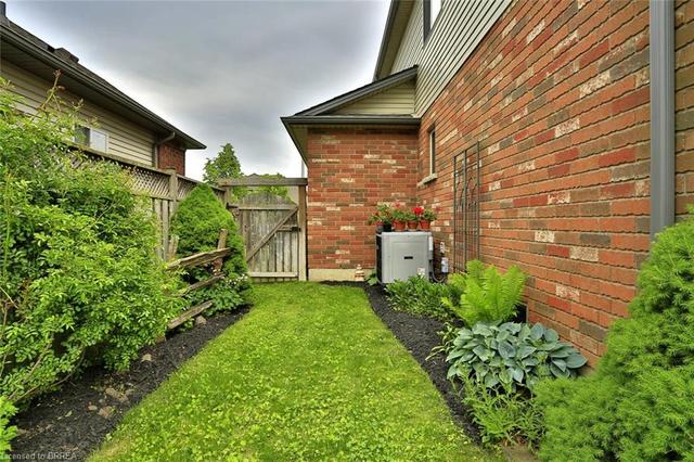 13 Irongate Drive, House detached with 3 bedrooms, 1 bathrooms and 4 parking in Brant ON | Image 43