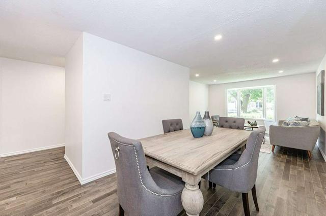 26 Ervin Cres, House detached with 3 bedrooms, 3 bathrooms and 4 parking in Guelph ON | Image 24