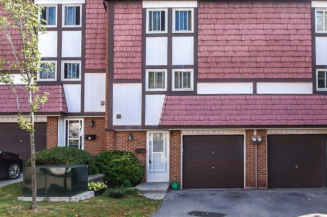 3 Patrice Crt, Townhouse with 3 bedrooms, 2 bathrooms and 1 parking in Hamilton ON | Image 1