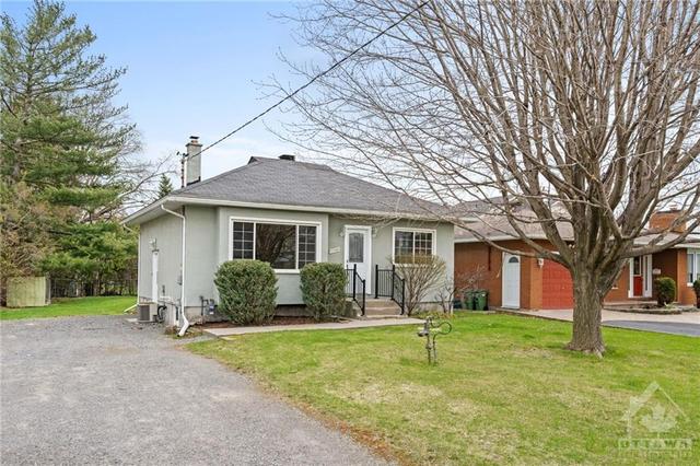 1745 Fisher Avenue, House detached with 3 bedrooms, 2 bathrooms and 6 parking in Ottawa ON | Image 2