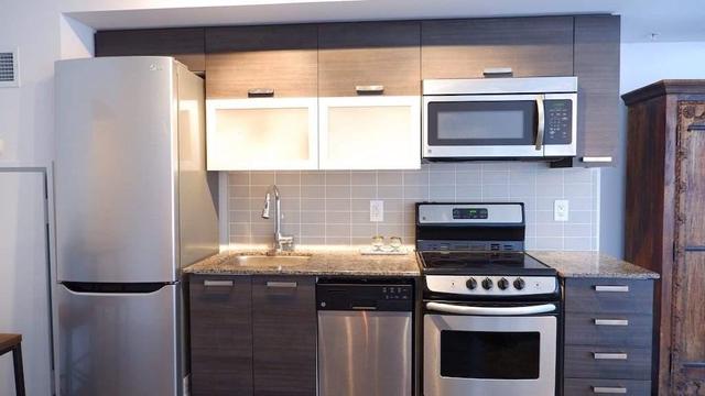 618W - 36 Lisgar St, Condo with 2 bedrooms, 1 bathrooms and null parking in Toronto ON | Image 8