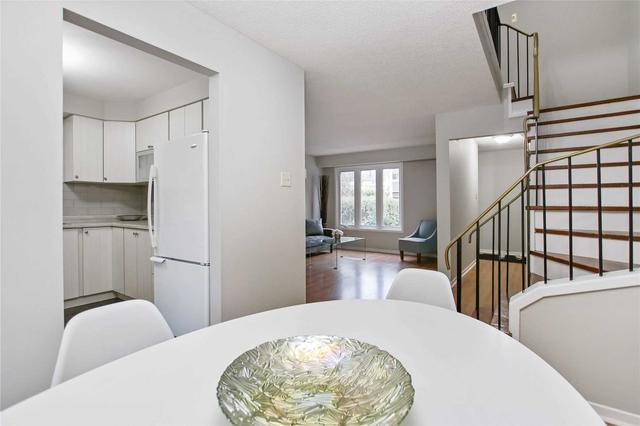 20 Peterson Crt, House attached with 3 bedrooms, 2 bathrooms and 2 parking in Brampton ON | Image 25