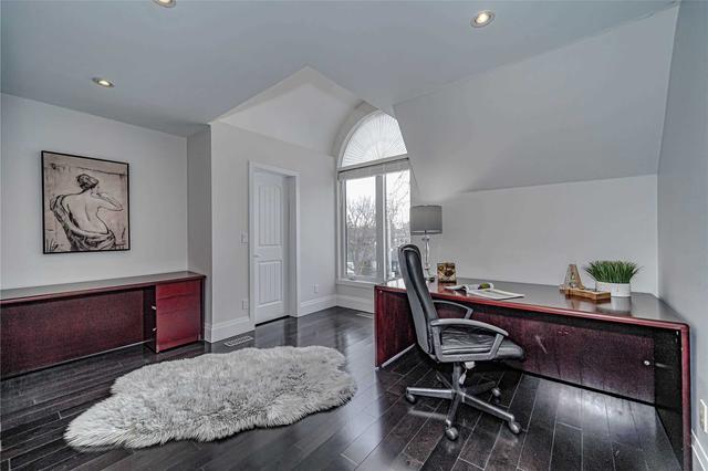 83 Eastville Ave, House detached with 4 bedrooms, 4 bathrooms and 4.5 parking in Toronto ON | Image 26