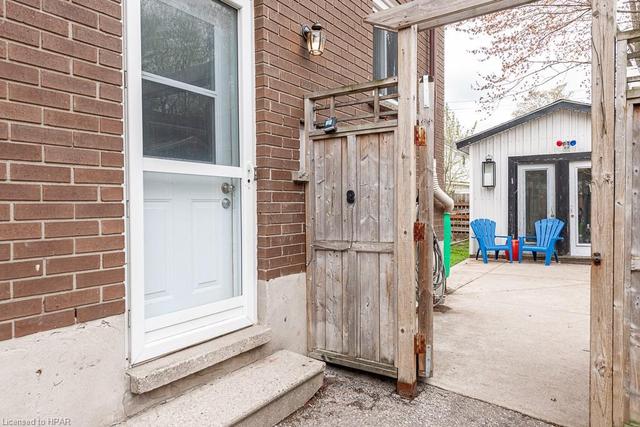 222 Elgin Crescent, House semidetached with 3 bedrooms, 2 bathrooms and null parking in Stratford ON | Image 33