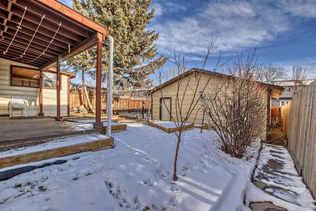 40 Falconridge Close Ne, Home with 3 bedrooms, 1 bathrooms and 2 parking in Calgary AB | Image 41