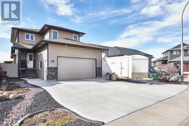 164 Somerset Road Se, House detached with 3 bedrooms, 3 bathrooms and 5 parking in Medicine Hat AB | Image 1