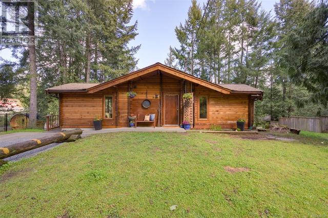Log Cabin built in 1984 in a private and tranquil setting | Image 2