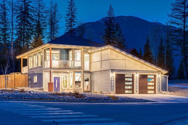2264 Black Hawk Drive, House detached with 3 bedrooms, 3 bathrooms and null parking in Sparwood BC | Image 45