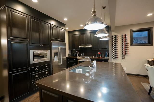 32 Chaparral Valley Manor Se, House detached with 4 bedrooms, 3 bathrooms and 4 parking in Calgary AB | Image 6