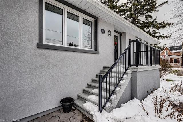 71 Cedar Street, House detached with 3 bedrooms, 2 bathrooms and 4 parking in Collingwood ON | Image 4
