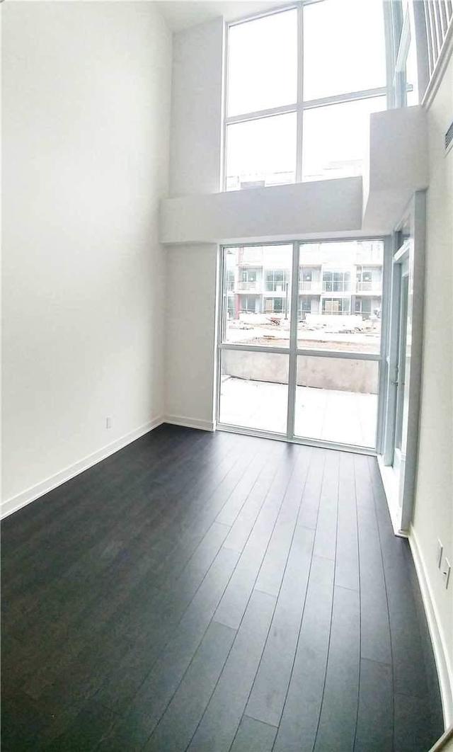 C203 - 5260 Dundas St W, Condo with 2 bedrooms, 2 bathrooms and 1 parking in Toronto ON | Image 1