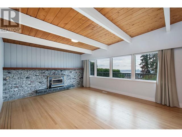 472 Crestwood Avenue, House detached with 5 bedrooms, 3 bathrooms and 4 parking in North Vancouver BC | Image 1