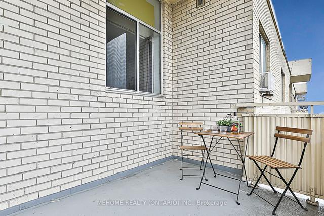 2309 - 340 Dixon Rd, Condo with 2 bedrooms, 1 bathrooms and 1 parking in Toronto ON | Image 25