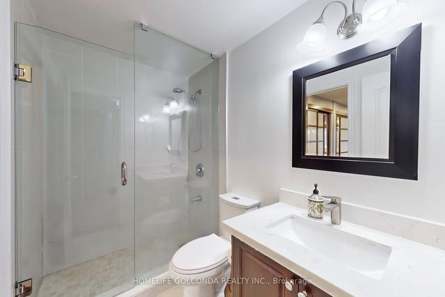 31 Jenny Wrenway, Townhouse with 3 bedrooms, 2 bathrooms and 2 parking in Toronto ON | Image 11