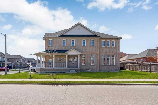 8 Tournament Dr, House detached with 4 bedrooms, 3 bathrooms and 4 parking in Brampton ON | Image 3