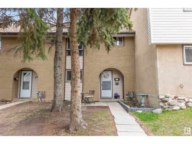 27 Grandin Vg, House attached with 3 bedrooms, 1 bathrooms and null parking in St. Albert AB | Card Image