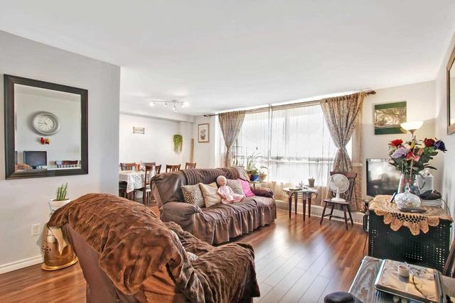 907 - 3390 Weston Rd, Condo with 2 bedrooms, 1 bathrooms and 1 parking in Toronto ON | Image 14