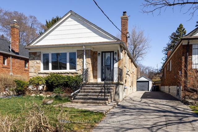 63 Cedarcrest Blvd, House detached with 2 bedrooms, 2 bathrooms and 4 parking in Toronto ON | Image 1