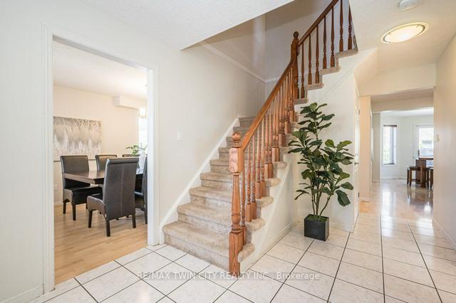 139 Daimler Dr, House detached with 5 bedrooms, 4 bathrooms and 6 parking in Kitchener ON | Image 29