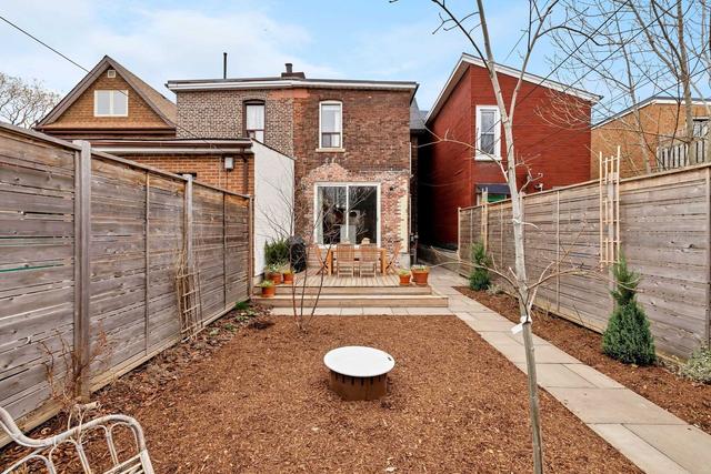 104 Lansdowne Ave, House semidetached with 4 bedrooms, 2 bathrooms and 2 parking in Toronto ON | Image 31