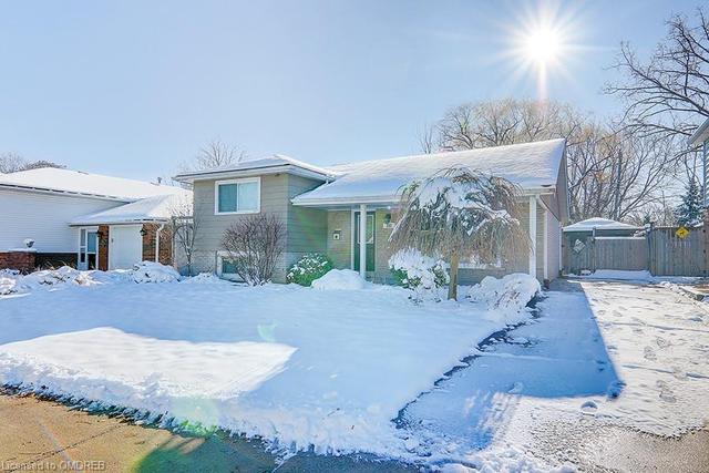 332 Melores Drive, House detached with 3 bedrooms, 2 bathrooms and 2 parking in Burlington ON | Image 1
