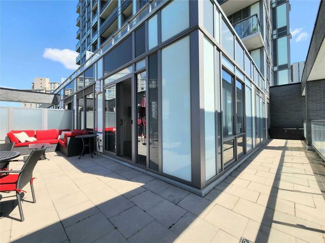 211 - 18 Graydon Hall Dr, Condo with 2 bedrooms, 2 bathrooms and 1 parking in Toronto ON | Image 4