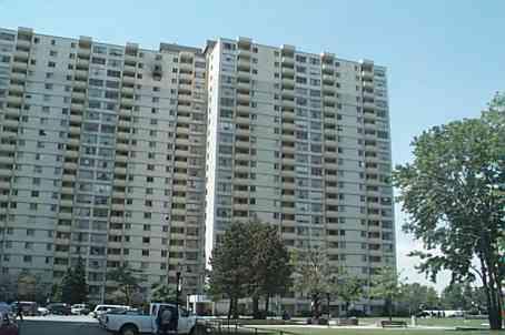 1810 - 340 Dixon Rd, Condo with 3 bedrooms, 2 bathrooms and null parking in Toronto ON | Image 1