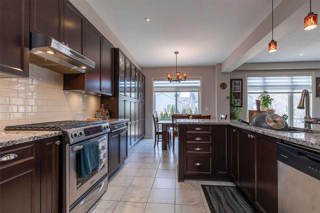 1025 Woodhaven Dr, House detached with 4 bedrooms, 4 bathrooms and 4 parking in Kingston ON | Image 3