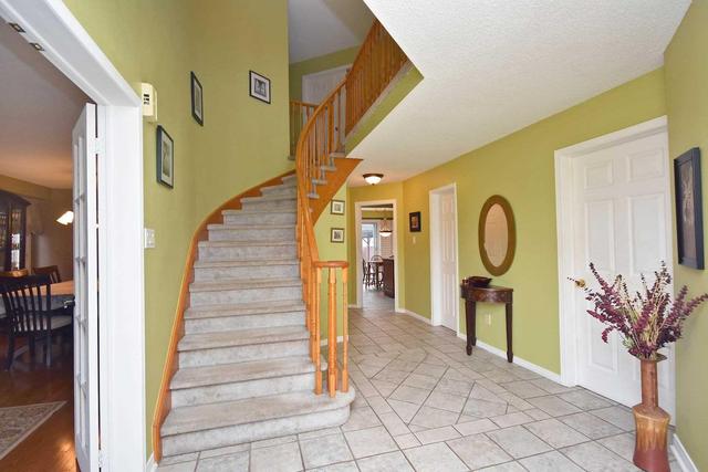 6356 Osprey Blvd, House detached with 4 bedrooms, 4 bathrooms and 2 parking in Mississauga ON | Image 3