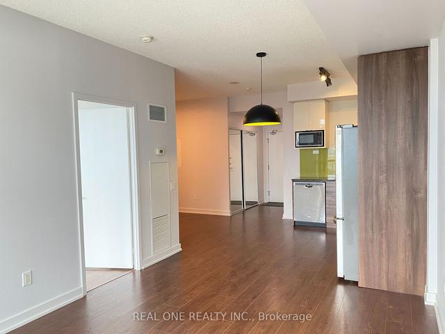 2710 - 121 Mcmahon Dr, Condo with 1 bedrooms, 1 bathrooms and 1 parking in Toronto ON | Image 15
