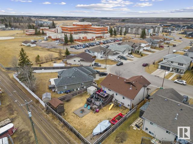 214 23 St, House detached with 4 bedrooms, 3 bathrooms and null parking in Cold Lake AB | Image 40