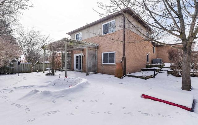 410 Selby Cres, House detached with 4 bedrooms, 2 bathrooms and 6 parking in Newmarket ON | Image 21