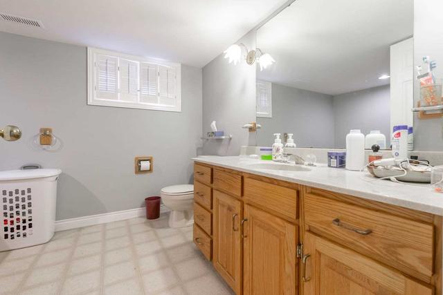 123 Lyons Ave, House detached with 3 bedrooms, 2 bathrooms and 6 parking in Brantford ON | Image 9