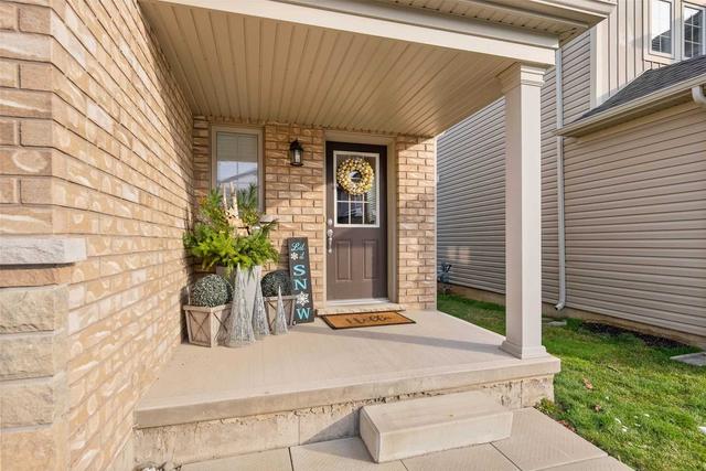 77 Avery Cres, Condo with 3 bedrooms, 3 bathrooms and 5 parking in St. Catharines ON | Image 19