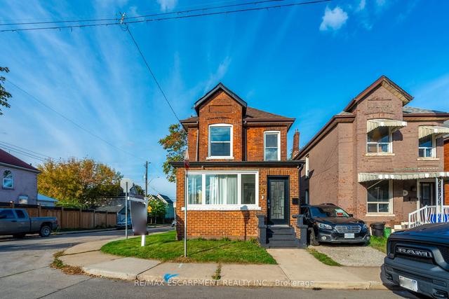 77 Francis St, House detached with 3 bedrooms, 1 bathrooms and 0 parking in Hamilton ON | Image 12