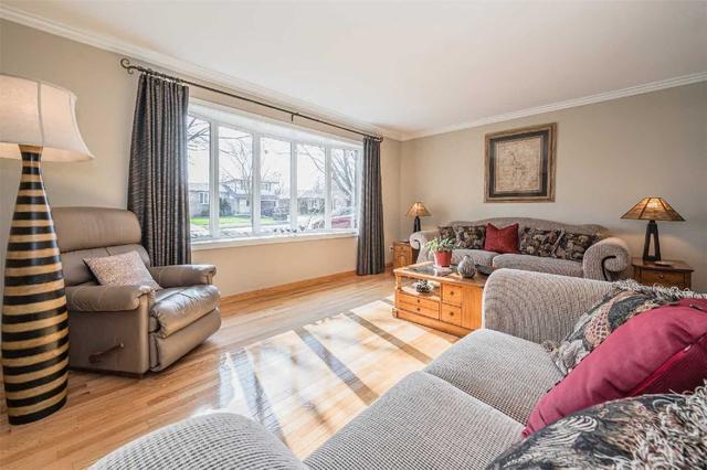 163 White Pine Cres, House detached with 3 bedrooms, 2 bathrooms and 3 parking in Waterloo ON | Image 38