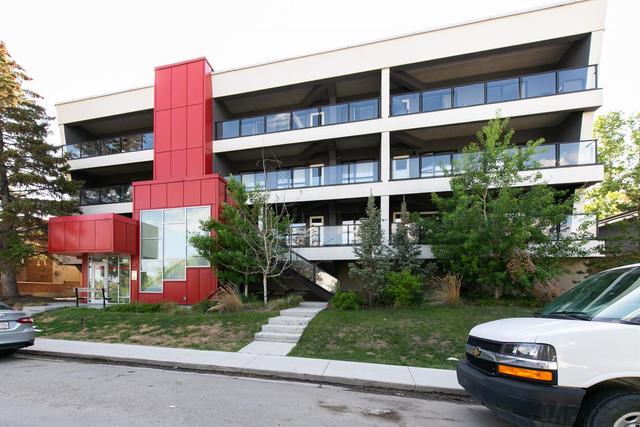 105 - 1629 38 Street Sw, Condo with 2 bedrooms, 2 bathrooms and 1 parking in Calgary AB | Image 1