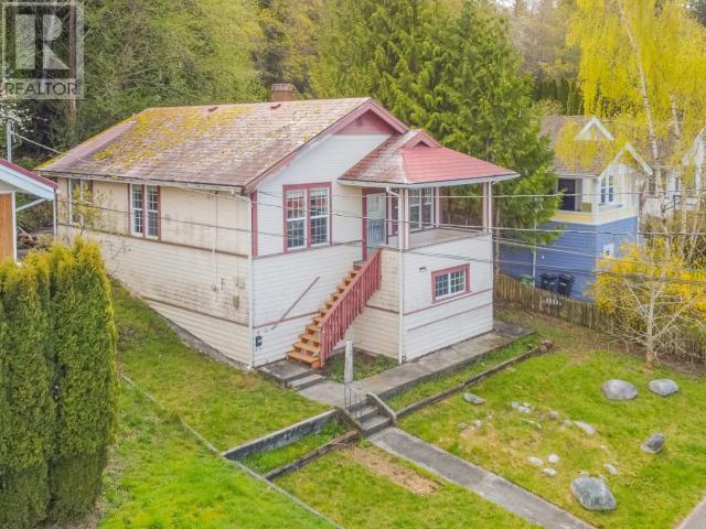 5782 Willow Ave, House detached with 3 bedrooms, 2 bathrooms and null parking in Powell River BC | Image 33