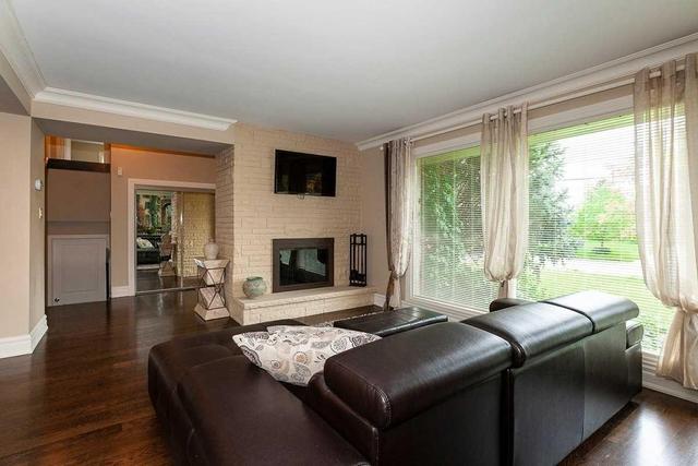 78 Marsdale Dr, House detached with 3 bedrooms, 2 bathrooms and 6 parking in St. Catharines ON | Image 3