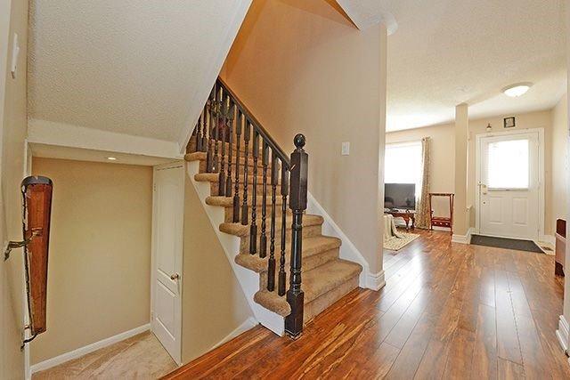 104 Tianalee Cres, House attached with 3 bedrooms, 4 bathrooms and 3 parking in Brampton ON | Image 4