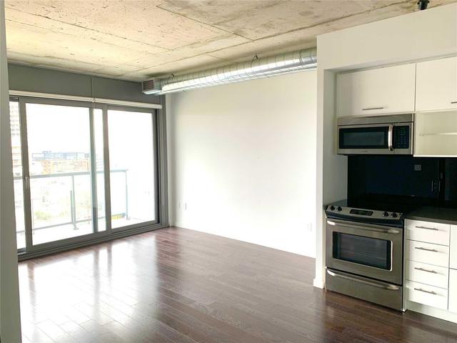 1001 - 32 Trolley Cres, Condo with 1 bedrooms, 1 bathrooms and 1 parking in Toronto ON | Image 8