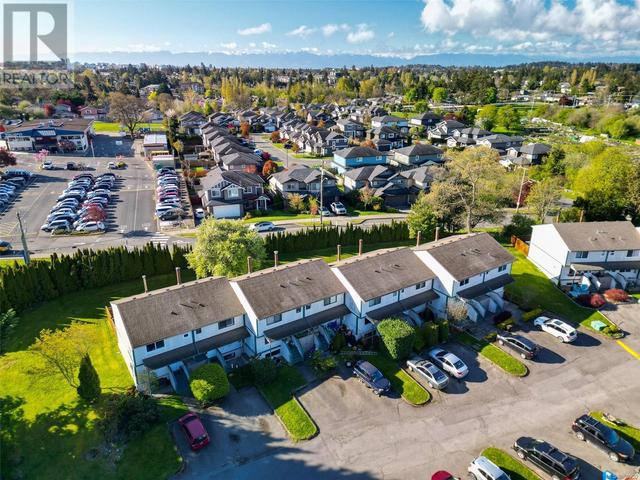 407 - 642 Agnes St, House attached with 4 bedrooms, 2 bathrooms and 2 parking in Saanich BC | Image 26