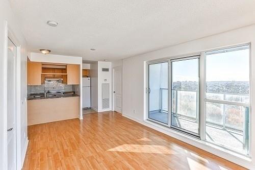 2009 - 60 Town Centre Crt, Condo with 2 bedrooms, 1 bathrooms and 1 parking in Toronto ON | Image 23