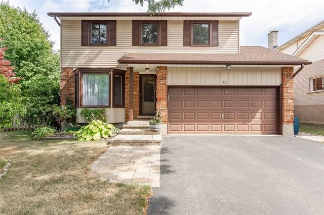 42 Woodborough Rd, House detached with 3 bedrooms, 3 bathrooms and 6 parking in Guelph ON | Card Image