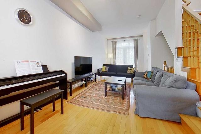 7 - 7 Dervock Cres, Townhouse with 2 bedrooms, 3 bathrooms and 2 parking in Toronto ON | Image 11