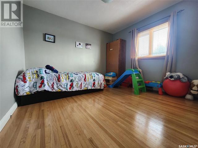 1032 Main Street, House detached with 2 bedrooms, 1 bathrooms and null parking in Melville SK | Image 27