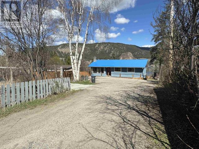 1414 Paxton Road, House detached with 5 bedrooms, 2 bathrooms and null parking in Williams Lake BC | Image 1
