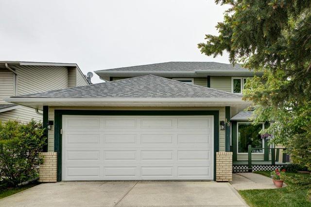 18 Shannon Terrace Sw, House detached with 4 bedrooms, 2 bathrooms and 4 parking in Calgary AB | Image 1
