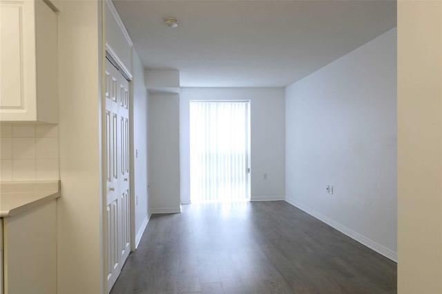 lph05 - 22 Olive Ave, Condo with 1 bedrooms, 1 bathrooms and 1 parking in Toronto ON | Image 7